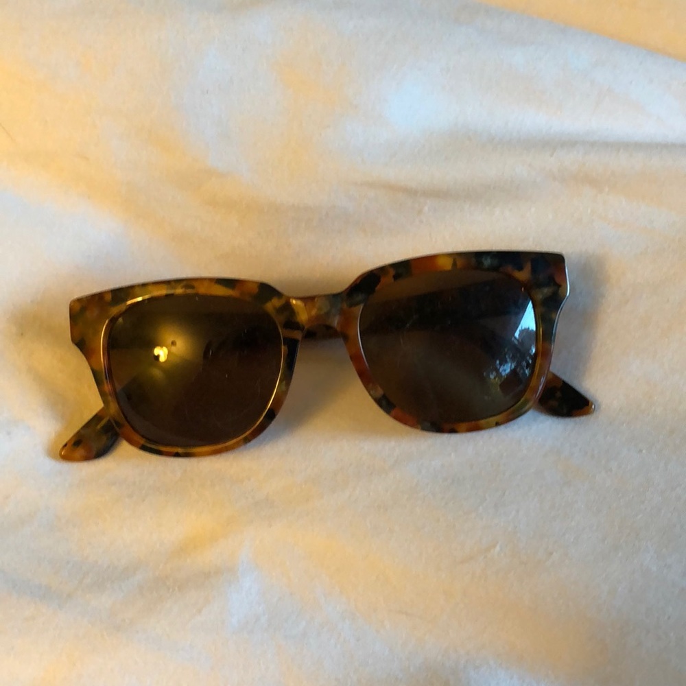 Electric sunglasses